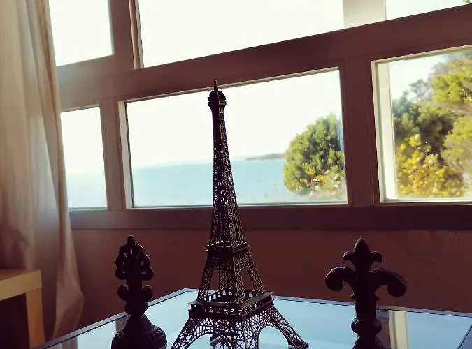 Grand アパート エステポナ